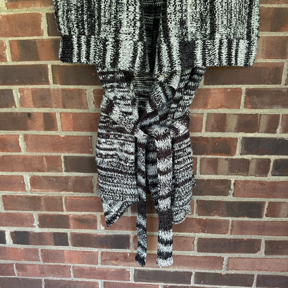 Blank NYC Vest Cardigan Sweater With Belt Women’s Small NEW - Picture 3 of 10